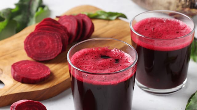 Beetroot juice has a compound that relaxes and dilates blood vessels