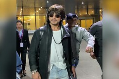 Shah Rukh Khan Is Back From Dubai Shah Rukh Khan Is Back From Dubai