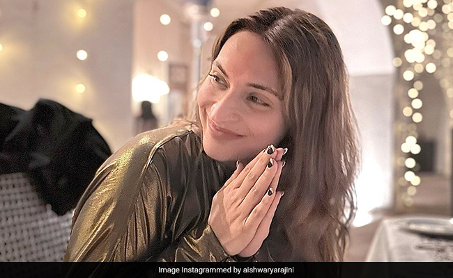 ब्यूटी और फिटनेस के मामले में एकदम परफेक्ट है रजनीकांत की बेटी ऐश्वर्या, देखिए उनकी 5 स्टाइलिश फोटो