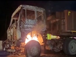 यूपी के बांदा में दिल्ली के कंझावला जैसा मामला, ट्रक ने स्कूटी सवार महिला को 3 किलोमीटर तक घसीटा यूपी के बांदा में दिल्ली के कंझावला जैसा मामला, ट्रक ने स्कूटी सवार महिला को 3 किलोमीटर तक घसीटा