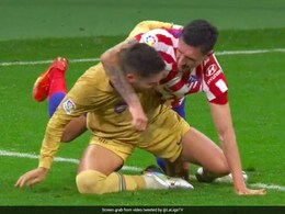 Watch: Barcelona, Atletico Stars Come To Blows In Intense La Liga Clash; Both Get Sent-off Watch: Barcelona, Atletico Stars Come To Blows In Intense La Liga Clash; Both Get Sent-off