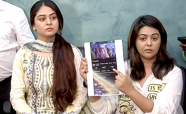 Actor Tunisha Sharma Made To Wear Hijab? What Sheezan Khan's Family Says