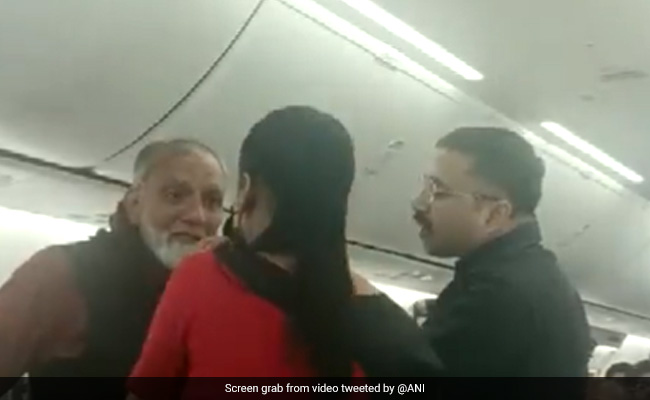 Watch: SpiceJet Passenger Deboarded After Misbehaving With Crew