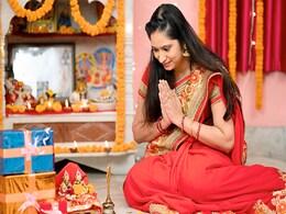 मंदिर में जरूर बनाएं इन शुभ चिन्हों को बुरी शक्तियां रहेंगी आपसे कोसों दूर, मां लक्ष्मी की भी रहेगी कृपा मंदिर में जरूर बनाएं इन शुभ चिन्हों को बुरी शक्तियां रहेंगी आपसे कोसों दूर, मां लक्ष्मी की भी रहेगी कृपा