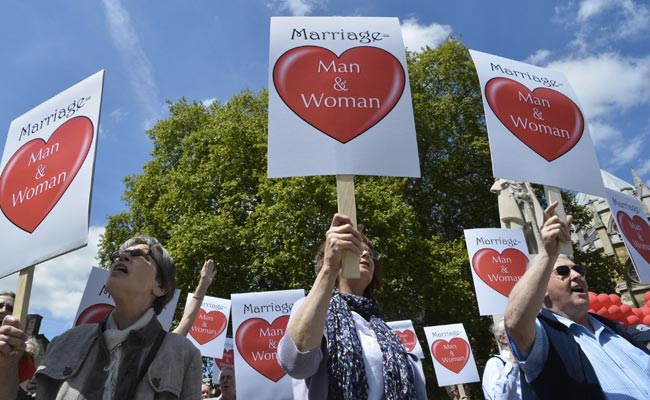 Church Of England Bishops Continue Ban On Same-Sex Marriages