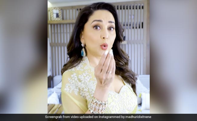 Madhuri Dixit And Her '<i>Qala</i>' Of Acing Every Viral Trend. Watch