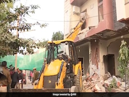 राजस्थान पेपर लीक मामला : आरोपी के घर पर जेडीए ने चलाया बुलडोजर राजस्थान पेपर लीक मामला : आरोपी के घर पर जेडीए ने चलाया बुलडोजर