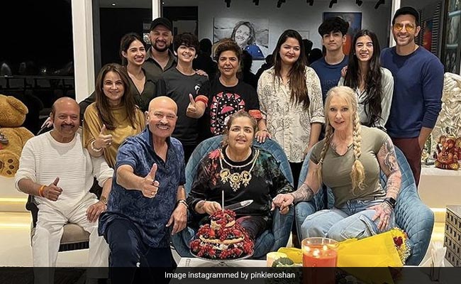 At Hrithik Roshan's Sister Sunaina's Birthday Bash, Girlfriend Saba Azad Joins The Family