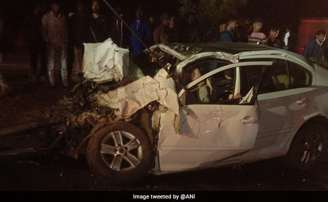 4 Killed As Car Hits Bus On Mumbai-Ahmedabad Highway