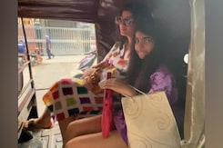 Twinkle Khanna And Daughter Nitara Pictured In An Autorickshaw In Mumbai Twinkle Khanna And Daughter Nitara Pictured In An Autorickshaw In Mumbai
