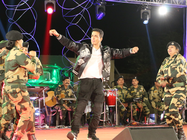 Sonu Sood Grooves With Soldiers Of Border Security Force