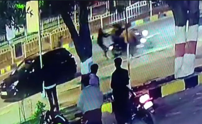 On Camera, 6 Boys Chase Bike, Stab Man On Busy Road In Madhya Pradesh