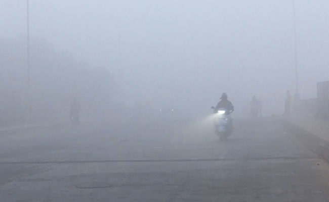 Dense Fog In Delhi, Several Flights Delayed Due To Low Visibility