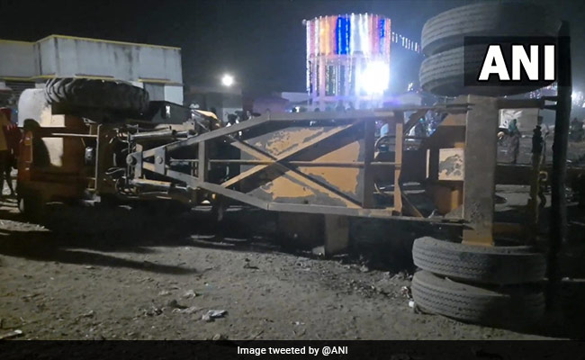 On Camera, Crane Crashes At Tamil Nadu Temple Festival, 4 Dead