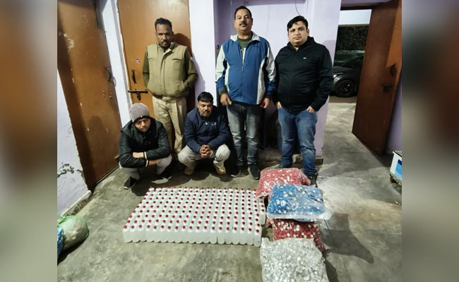 हापुड़ में आठ लाख के‌ 200 ऑक्सीटोसिन इंजेक्शन बरामद, दो तस्कर गिरफ्तार