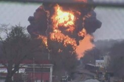 US Residents Near Toxic Train Derailment In Ohio Urged Not To Drink Water US Residents Near Toxic Train Derailment In Ohio Urged Not To Drink Water