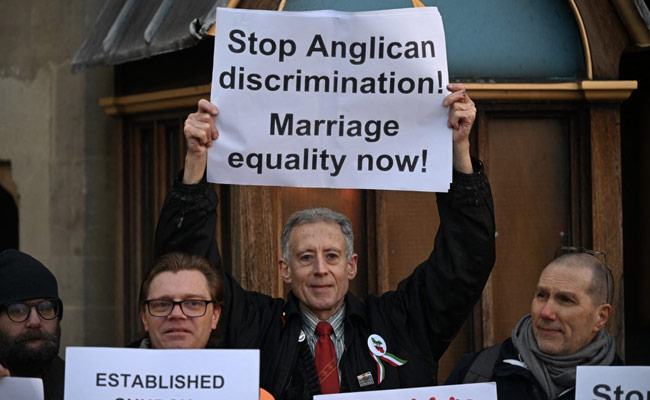 Church Of England Backs Blessings For Same-Sex Couples