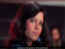 जीनत अमान ने इंस्टाग्राम पर किया डेब्यू, तस्वीर शेयर करते ही फैंस ने किया वेलकम, देखें 70s की दिग्गज अदाकारा की पहली पोस्ट जीनत अमान ने इंस्टाग्राम पर किया डेब्यू, तस्वीर शेयर करते ही फैंस ने किया वेलकम, देखें 70s की दिग्गज अदाकारा की पहली पोस्ट