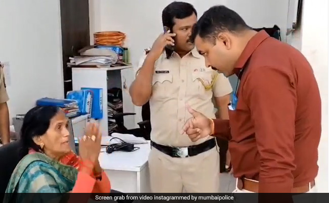 Mumbai Cops Help Lost UP Woman Reunite With Family At Railway Station