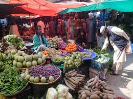 12 Eggs Cost 400 Pak Rupee In Cash-Strapped Nation's Second-Largest City 12 Eggs Cost 400 Pak Rupee In Cash-Strapped Nation's Second-Largest City