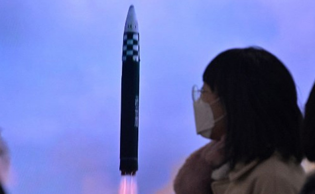 North Korea's "War Capacity" Proof - Ballistic Missile That Flies Over Japan