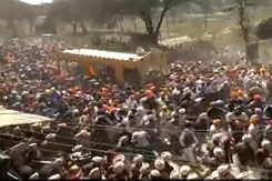 With Guns, Swords, Radical Leader's Supporters Clash With Cops In Amritsar With Guns, Swords, Radical Leader's Supporters Clash With Cops In Amritsar