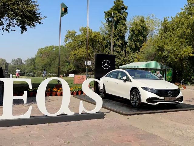 Mercedes-Benz EQS and EQB: First Looks