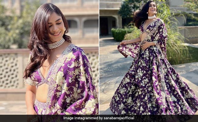 Mrunal Thakur Makes Us Want To Take Dark Florals For Spring In Her <i>Lehenga</i>