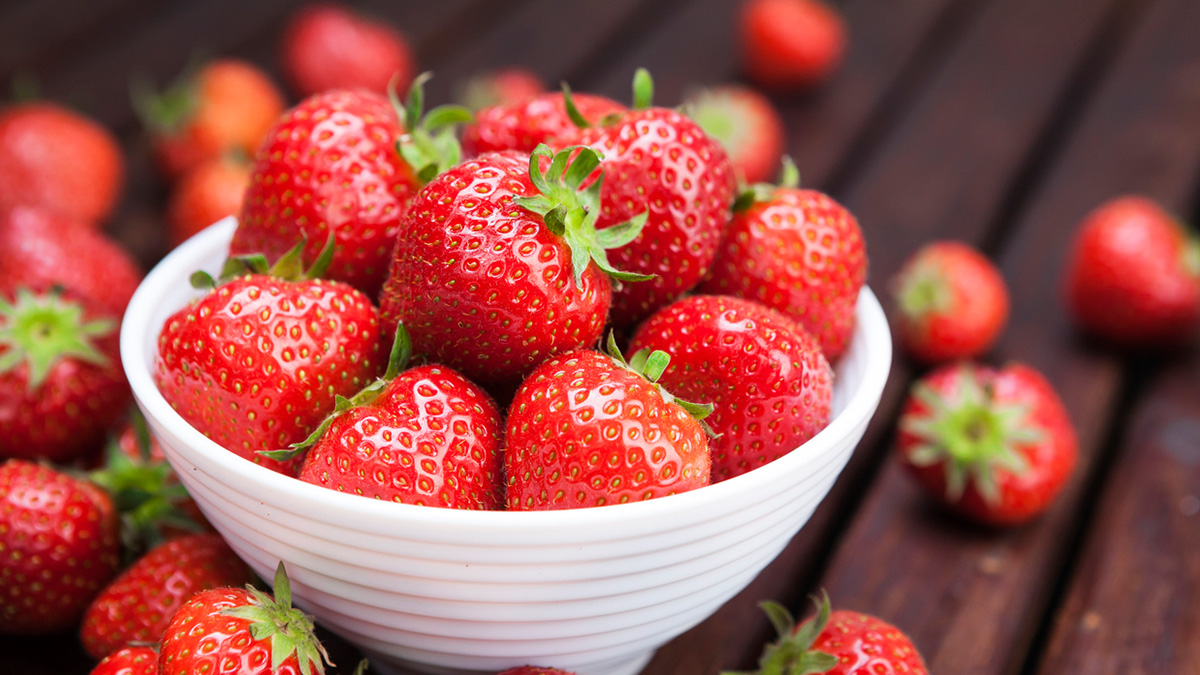 Despite their sweetness, strawberries have a low glycemic index