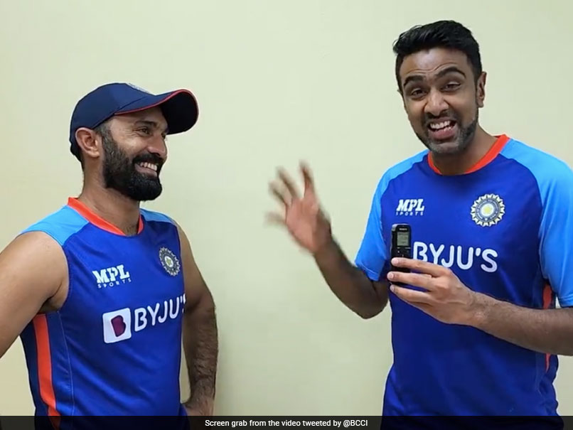Dinesh Karthik Calls Out Australian Outlet's Obsession With R Ashwin After 3rd Test Venue Change