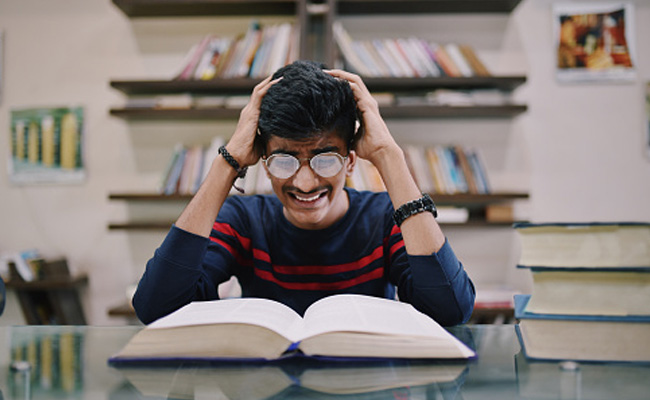 Memory Booster Food: रोकेट से तेज दौड़ेगा दिमाग, एक्जाम से पहले बच्चों को खिलाएं ये चीजें, शार्प हो जाएगी मेमोरी