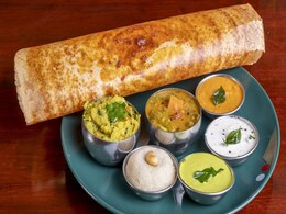 Makhana Dosa : डोसा खाते हुए घटाना है वजन तो दाल चावल का नहीं इस बार बनाएं मखाने का डोसा, फटाफट नोट कर लें रेसिपी  Makhana Dosa : डोसा खाते हुए घटाना है वजन तो दाल चावल का नहीं इस बार बनाएं मखाने का डोसा, फटाफट नोट कर लें रेसिपी