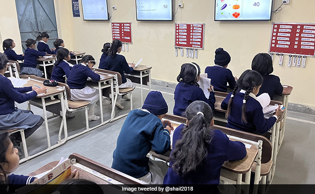 "Deshbhakti Curriculum To Teach Students...": Manish Sisodia