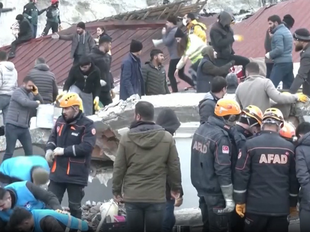 Over 7,800 Killed In Turkey, Syria Earthquake: "Children Freezing From Cold"