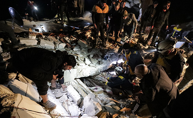 तुर्की में आए भूकंप के बाद सोशल मीडिया पर 'पैनिक' फैलाने के आरोप में चार हिरासत में