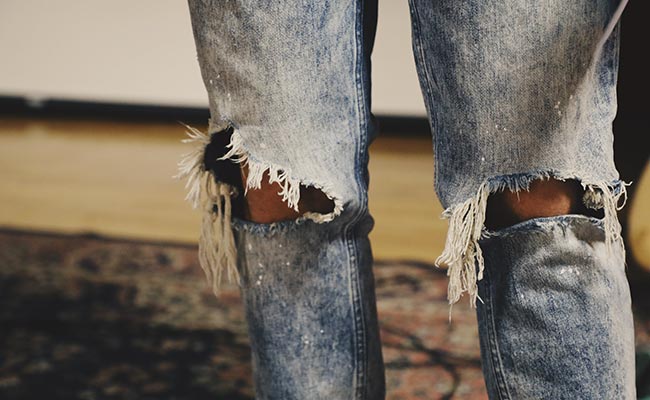US Teacher Duct-Tapes Girl's Exposed Legs In Ripped Jeans