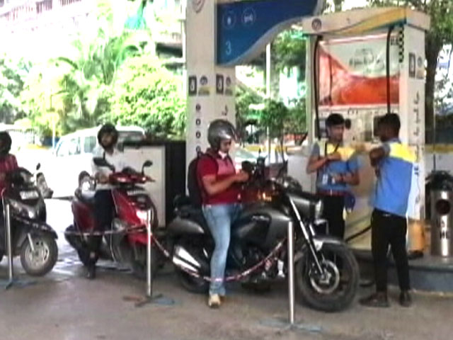 Petrol Diesel Price Today: पेट्रोल-डीजल भरवाने से पहले चेक कर लें आज का ताजा रेट