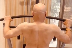 अनुपम खेर का वर्कआउट वीडियो हो रहा वायरल अनुपम खेर का वर्कआउट वीडियो हो रहा वायरल