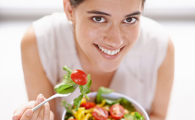 A healthy diet can help achieve glowing skin
