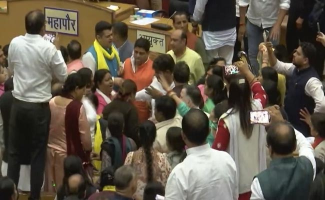"Request BJP To Stop Goondaism": AAP MLA On Delhi Civic Body Chaos