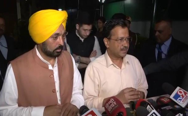 Arvind Kejriwal, BS Mann Meet Manish Sisodia's Family Post His Arrest