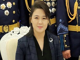 Kim Jong Un's Wife Wears Missile-Like Pendant, Internet Calls It "Nuke-Lace" Kim Jong Un's Wife Wears Missile-Like Pendant, Internet Calls It "Nuke-Lace"
