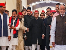 Akhilesh Yadav On Why He Wore <i>Sherwani</i> To Uttar Pradesh Assembly Akhilesh Yadav On Why He Wore <i>Sherwani</i> To Uttar Pradesh Assembly