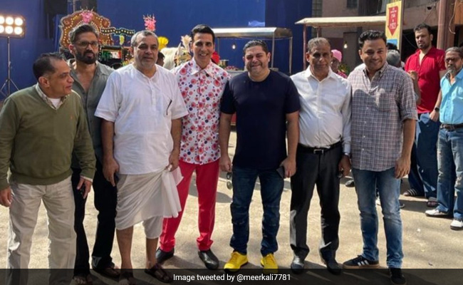 Recognise Akshay Kumar's Shirt In Viral <i>Hera Pheri 3</i> Pic? Fans Did