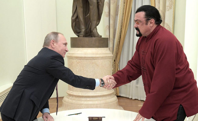 Steven Seagal Given 'Friendship Award' By Russian President Vladimir Putin