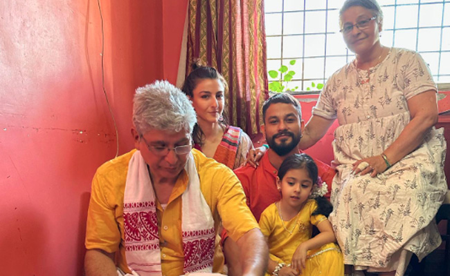 At Soha Ali Khan And Kunal Kemmu's Herath Festivities, Little Inaaya Steals The Show