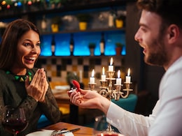Valentines Day Special: वैलेंटाइन डे पर अपने पार्टनर को करें प्रपोज और खाएं पूरे साल फ्री का खाना Valentines Day Special: वैलेंटाइन डे पर अपने पार्टनर को करें प्रपोज और खाएं पूरे साल फ्री का खाना