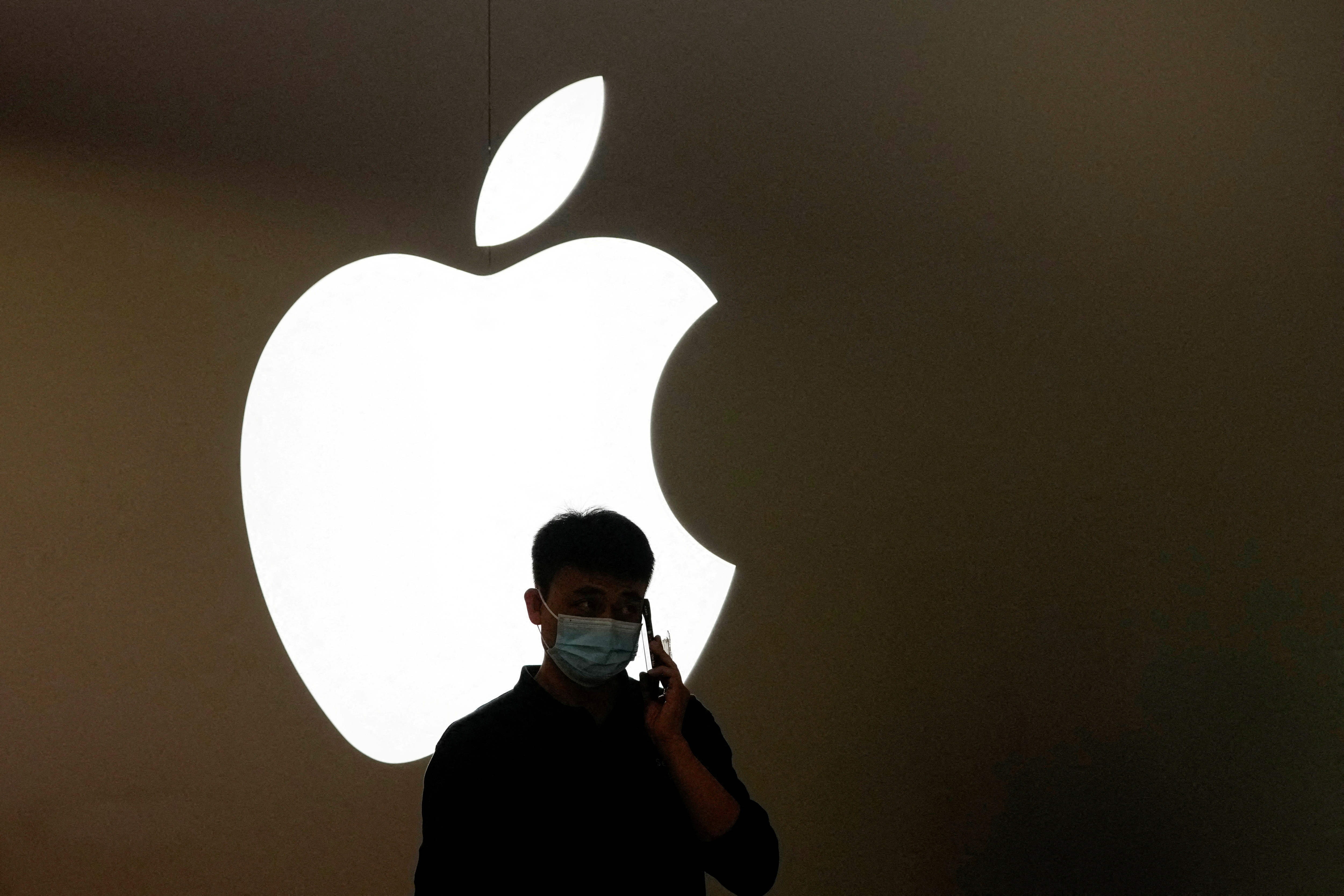 Ex-Apple Employee, Who Stole Project Titan Secrets, Jailed For 4 Months: Report