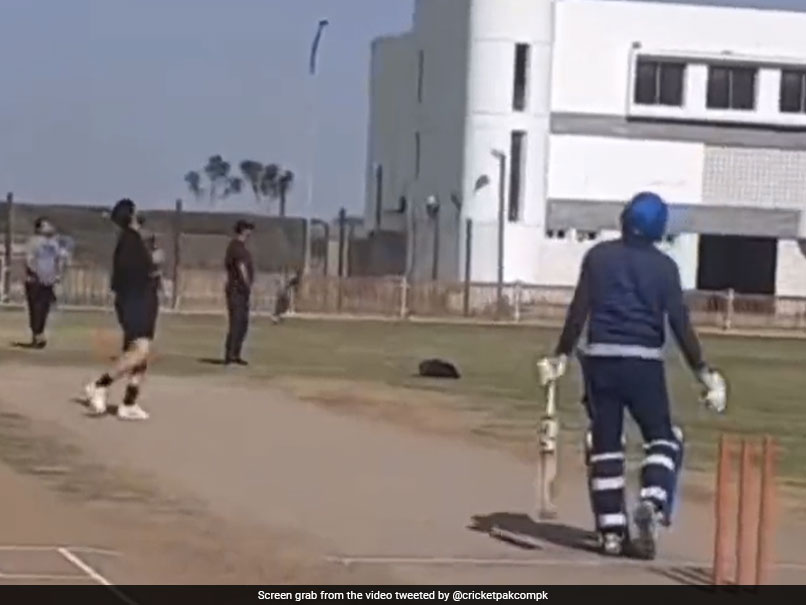 जब शाहीन शाह अफरीदी ने शाहिद अफरीदी को डाली गेंद, पूर्व कप्तान ने किया वो हाल, Video में देखें क्या हुआ