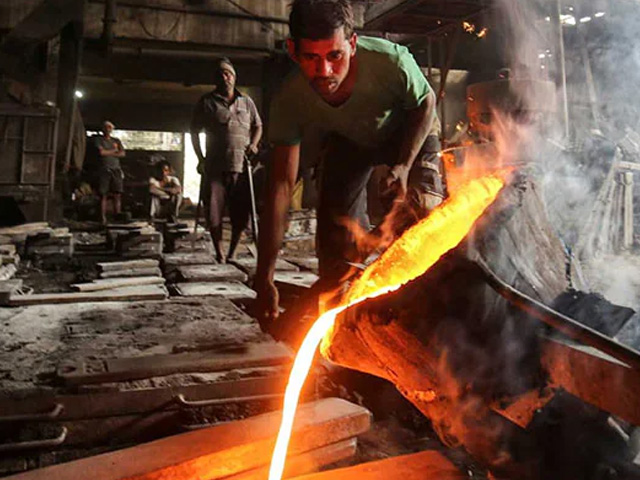 तमिलनाडु सरकार फैक्ट्री में 12 घंटे काम करने वाले बिल को ले सकती है वापस - सूत्र 